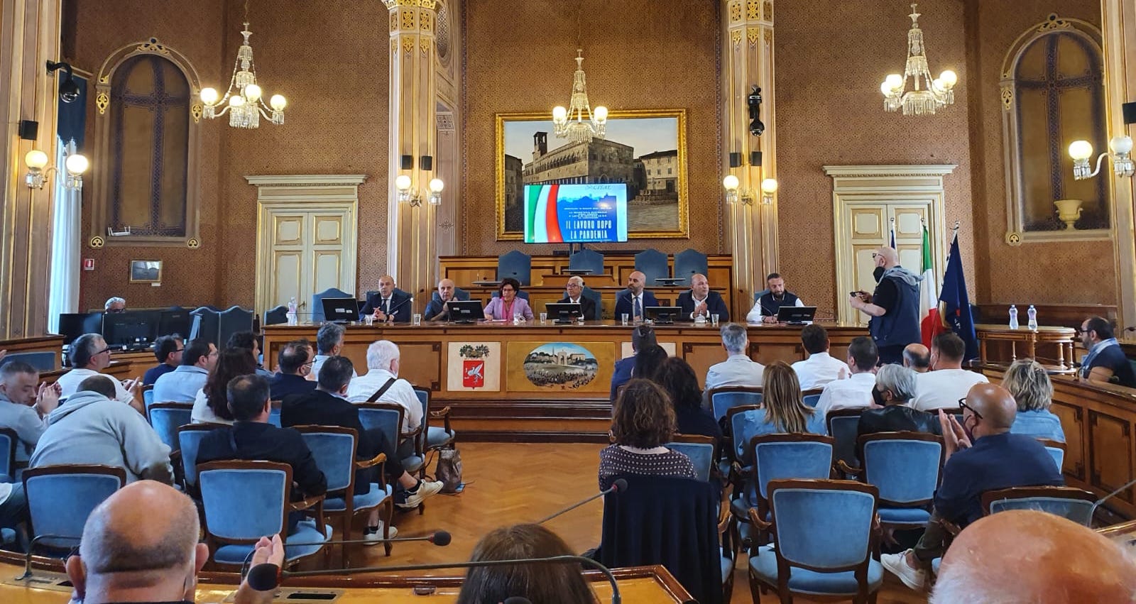 Immagine di copertina di: “Il Lavoro dopo la Pandemia”, il Segretario generale, Francesco Cavallaro, al convegno promosso dalla Cisal Umbria 